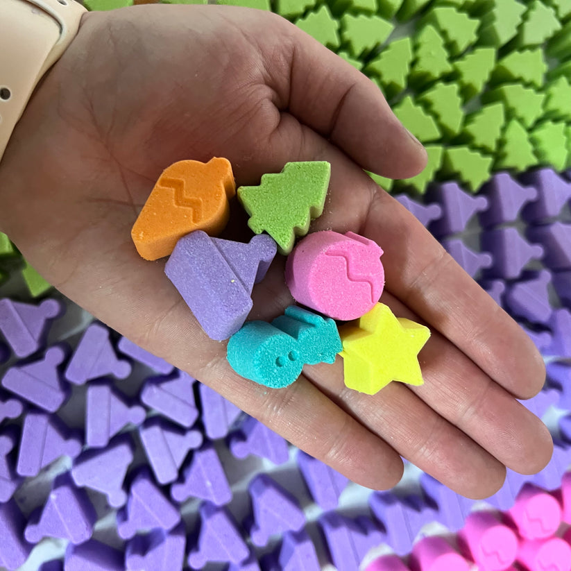 Christmas Confetti Moulds and Plungers (Sold as a complete set)