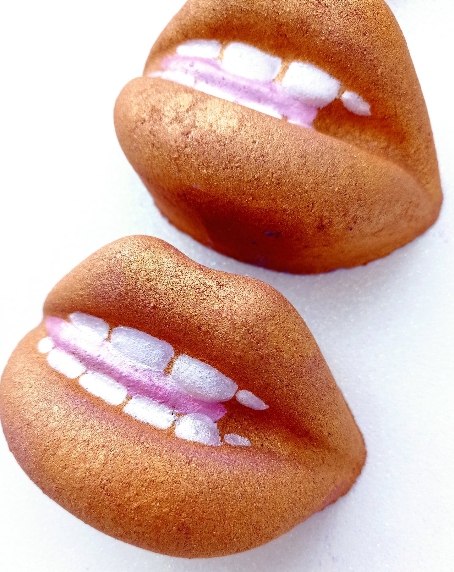 Midnight Opium Lips Bath Bomb