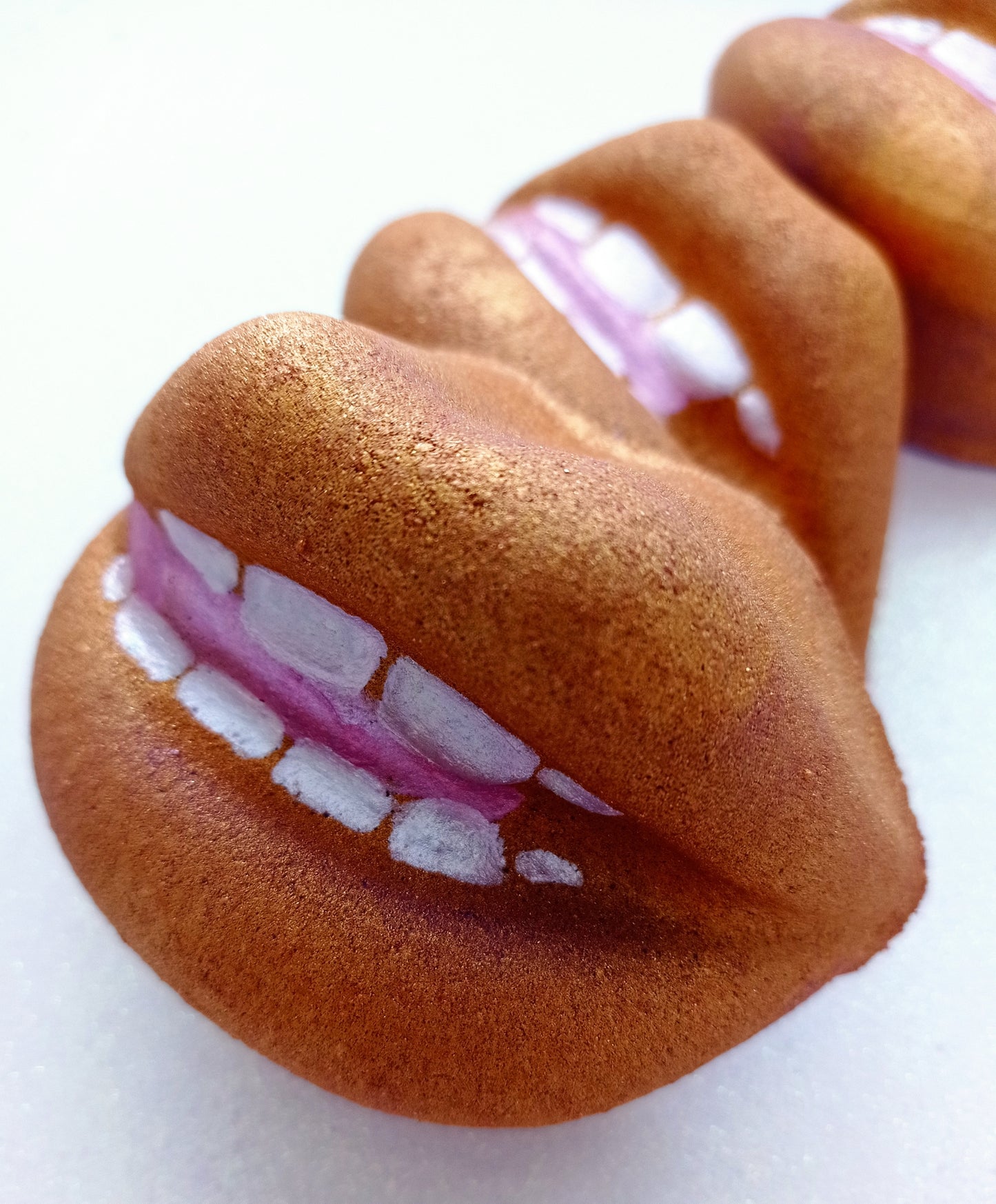 Midnight Opium Lips Bath Bomb