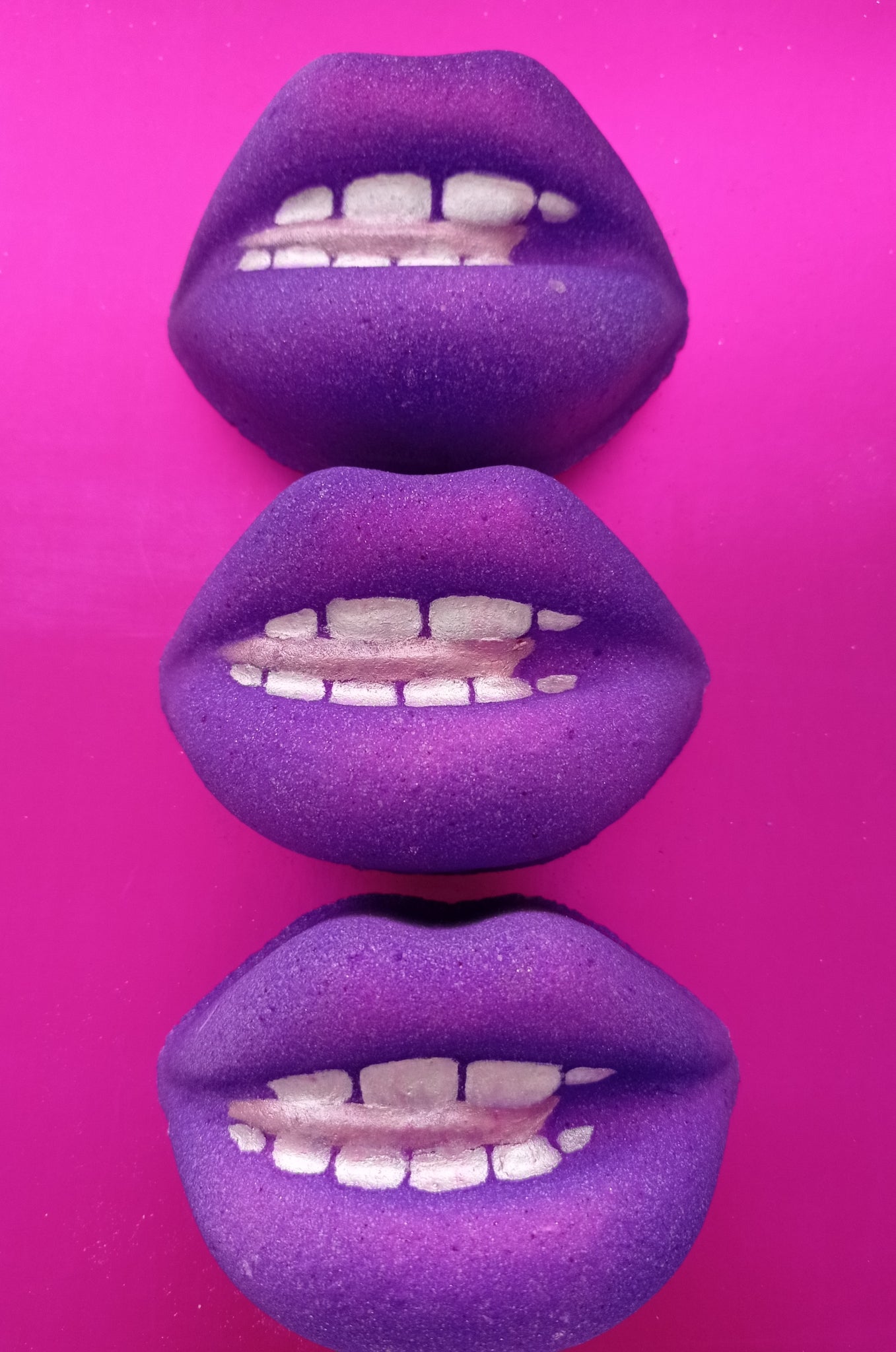 Good Girl Lips Bath Bomb