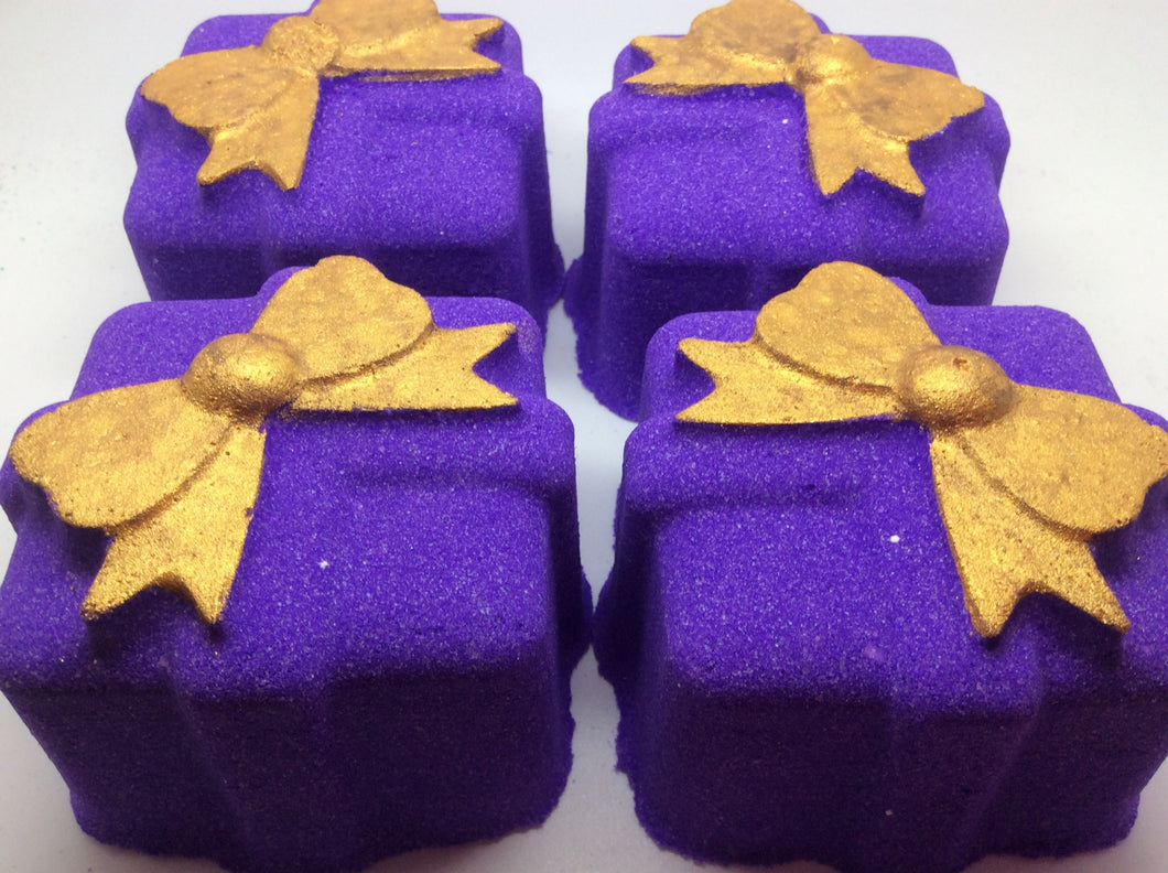 Amethyst Present Bath Bomb