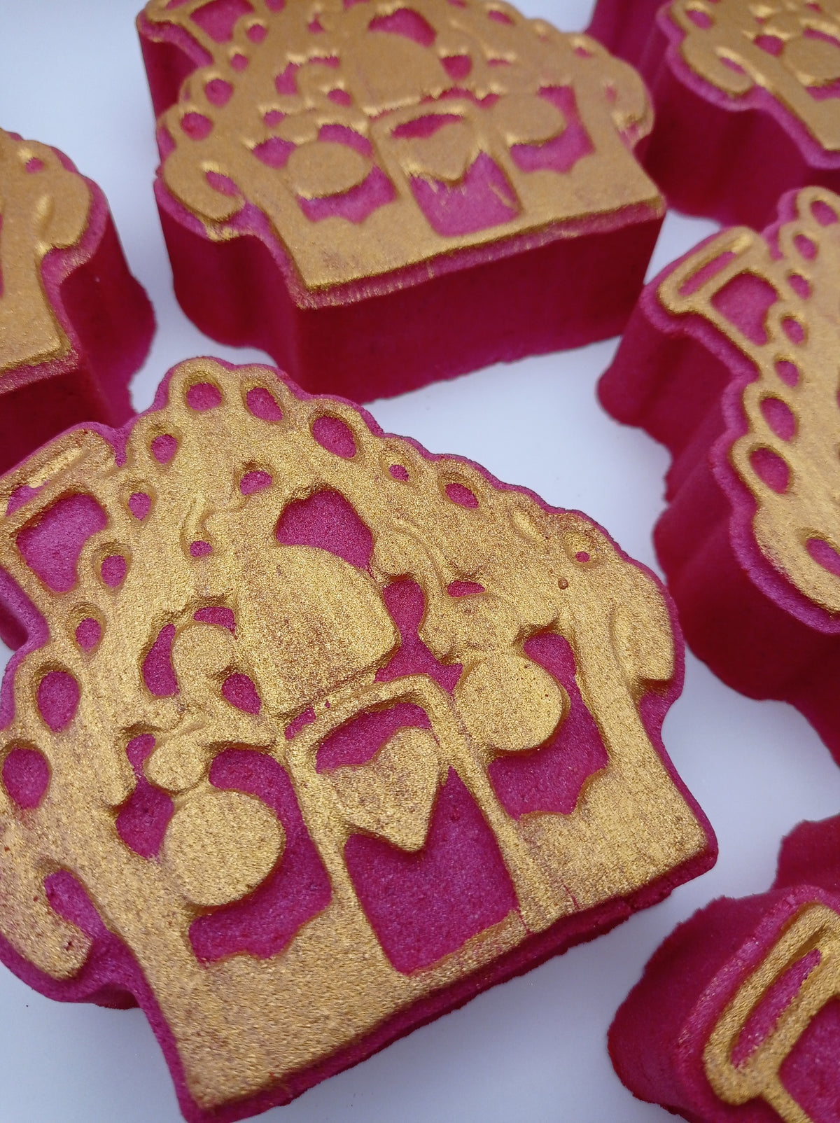 Red Cosy Cottage Bath Bomb