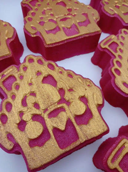 Red Cosy Cottage Bath Bomb